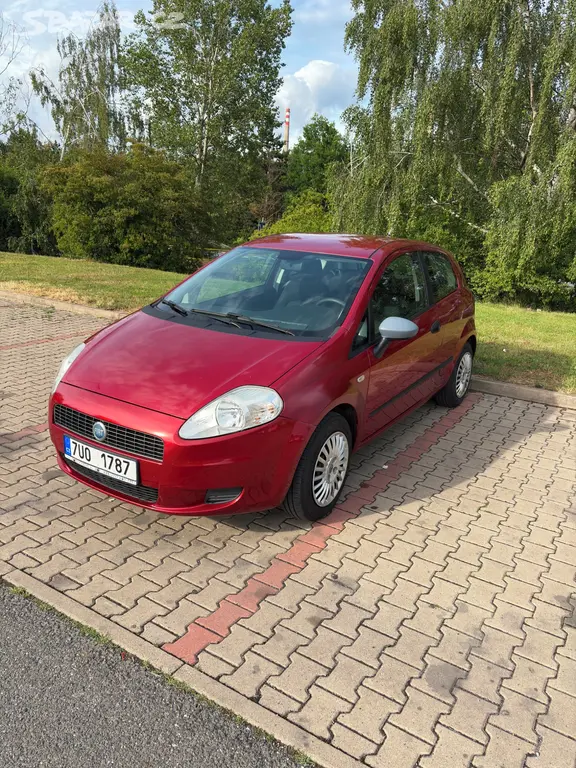Fiat Punto 1.2i 48kw rv.2006 NOVÁ STK